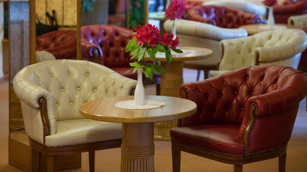 קאדמריו Hotel & Spa Cacciatori מראה חיצוני תמונה